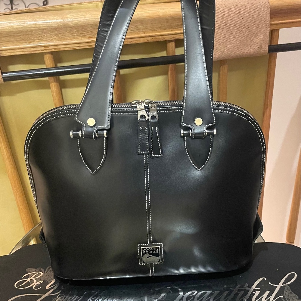 ❤️DOONEY & BOURKE TOINY LEATHER❤️